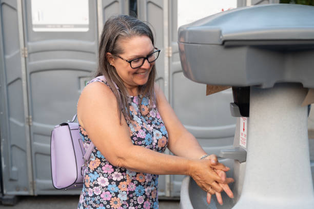 Best Construction site porta potty rental  in Baldwin City, KS